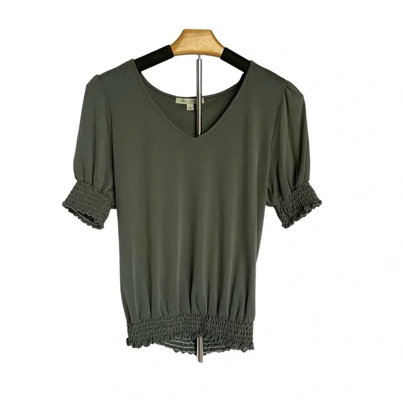 Green Envelope Los Angeles Gray Ruched Blouse - Size Small - Feminine Casual - Picture 1 of 7